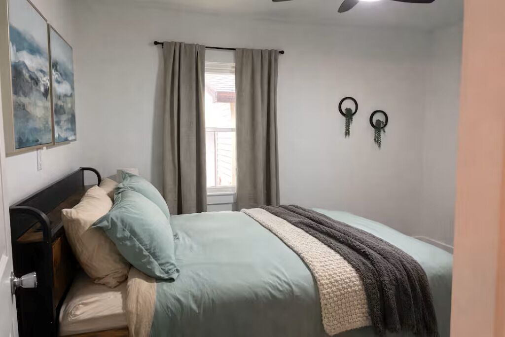 Photo of Bedroom in Town of Pines