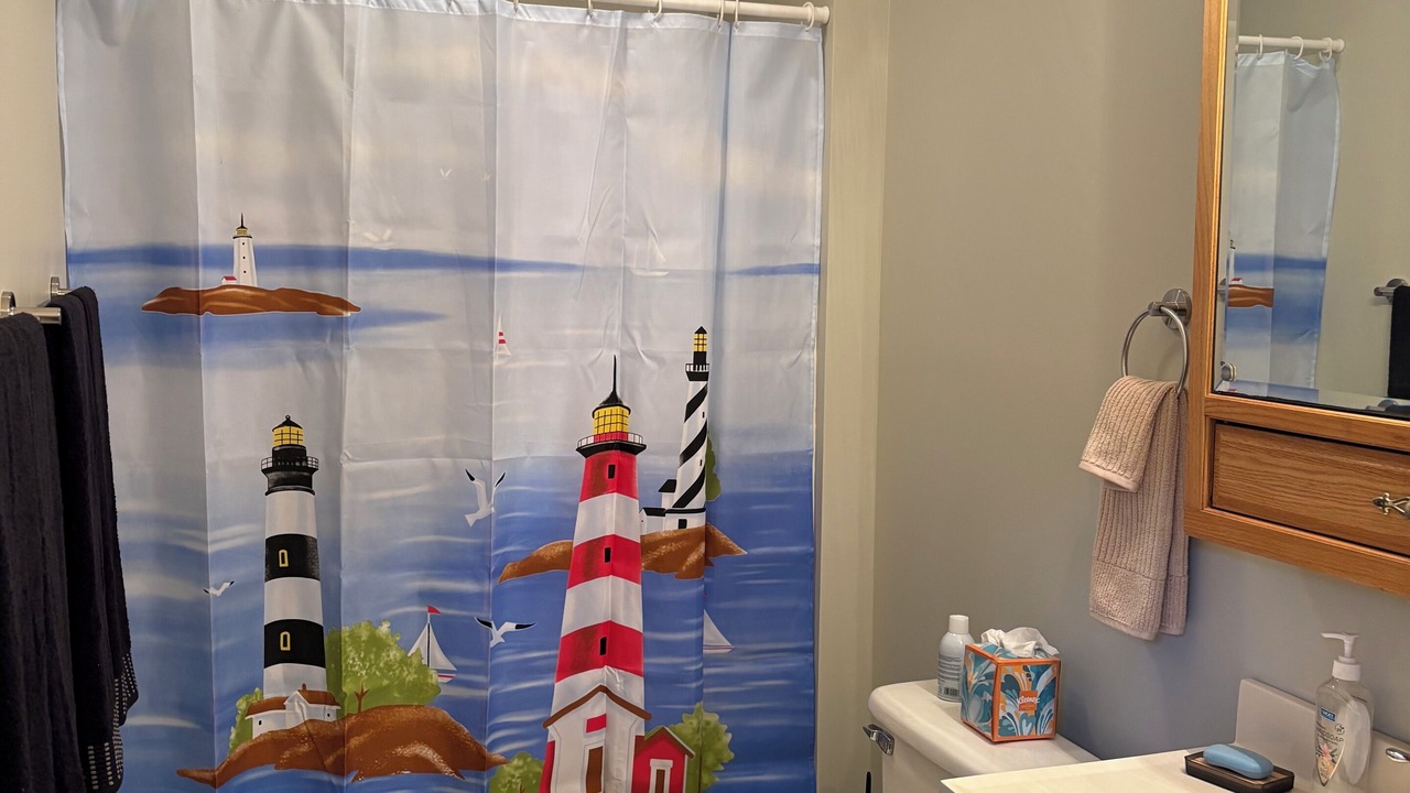 Photo of Bathroom in Oak Harbor