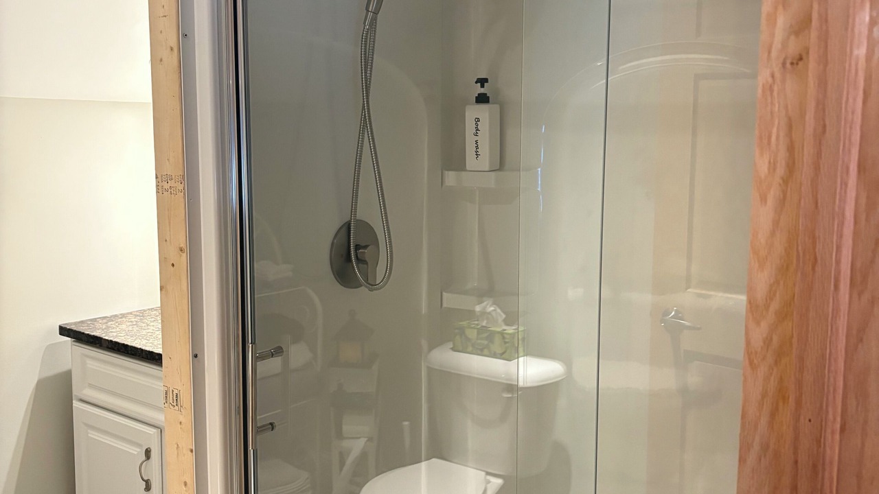 Photo of Bathroom in Oak Harbor