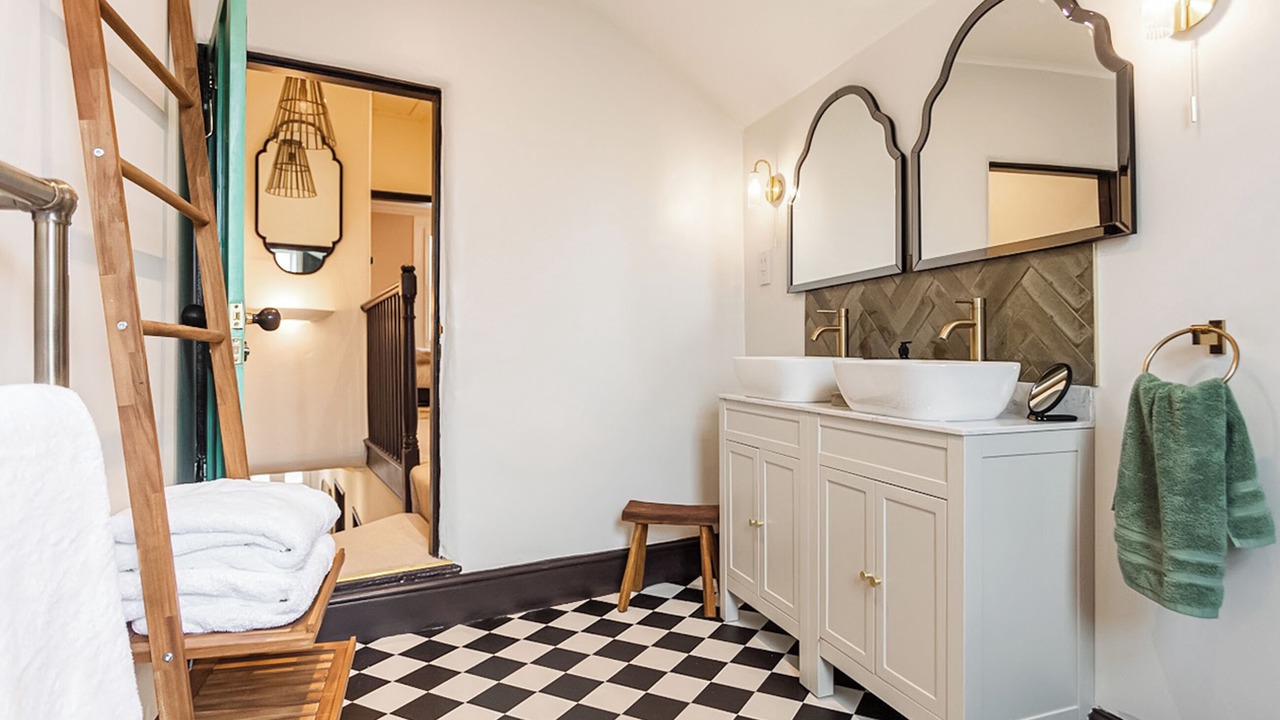Photo of Bathroom in Stratford-upon-Avon