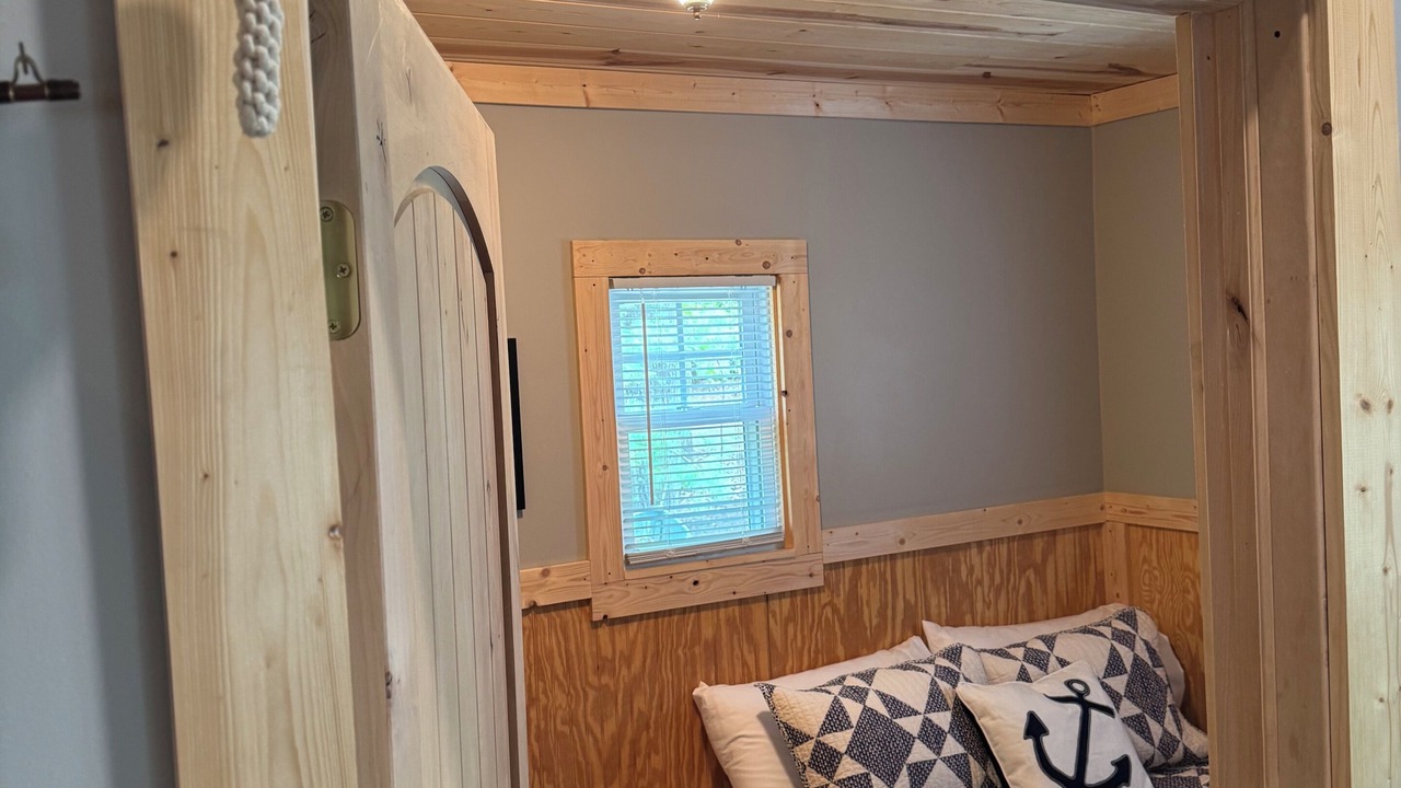 Photo of Bedroom in Higgins Lake