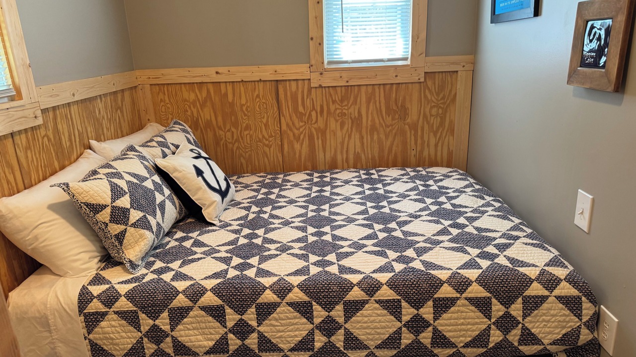 Photo of Bedroom in Higgins Lake