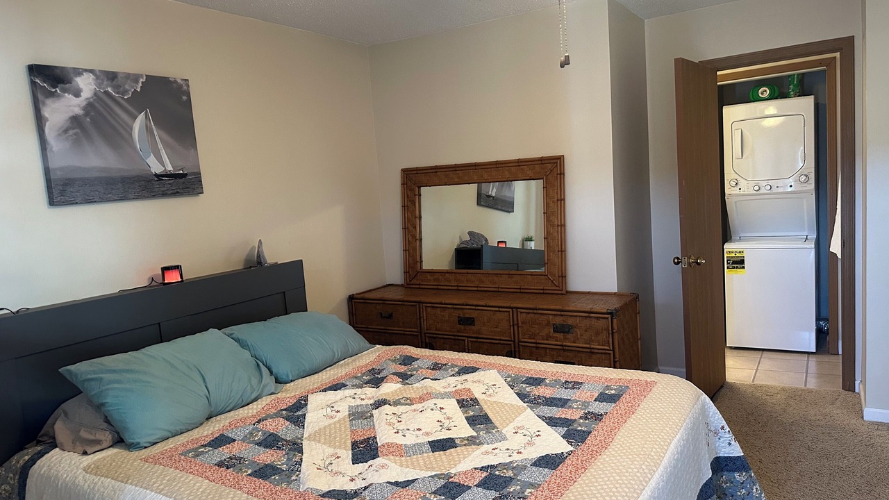 Photo of Bedroom in Oak Harbor
