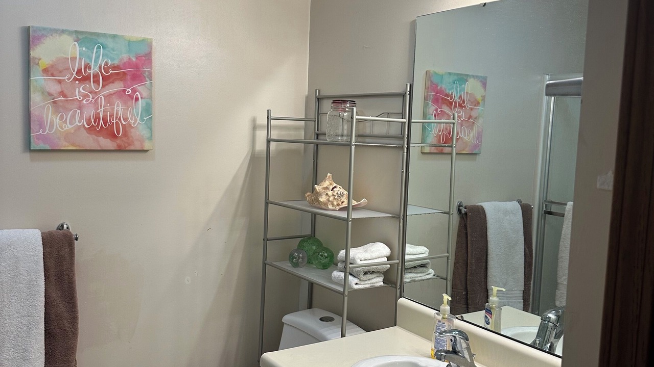 Photo of Bathroom in Oak Harbor