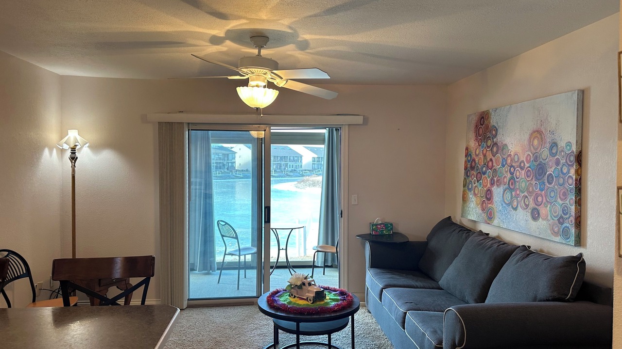 Photo of Livingroom in Oak Harbor