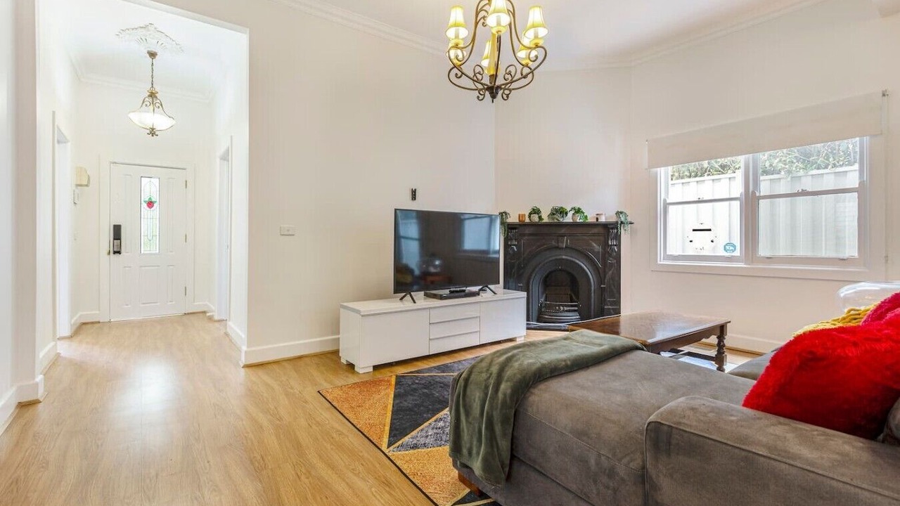 Photo of Livingroom in Alphington