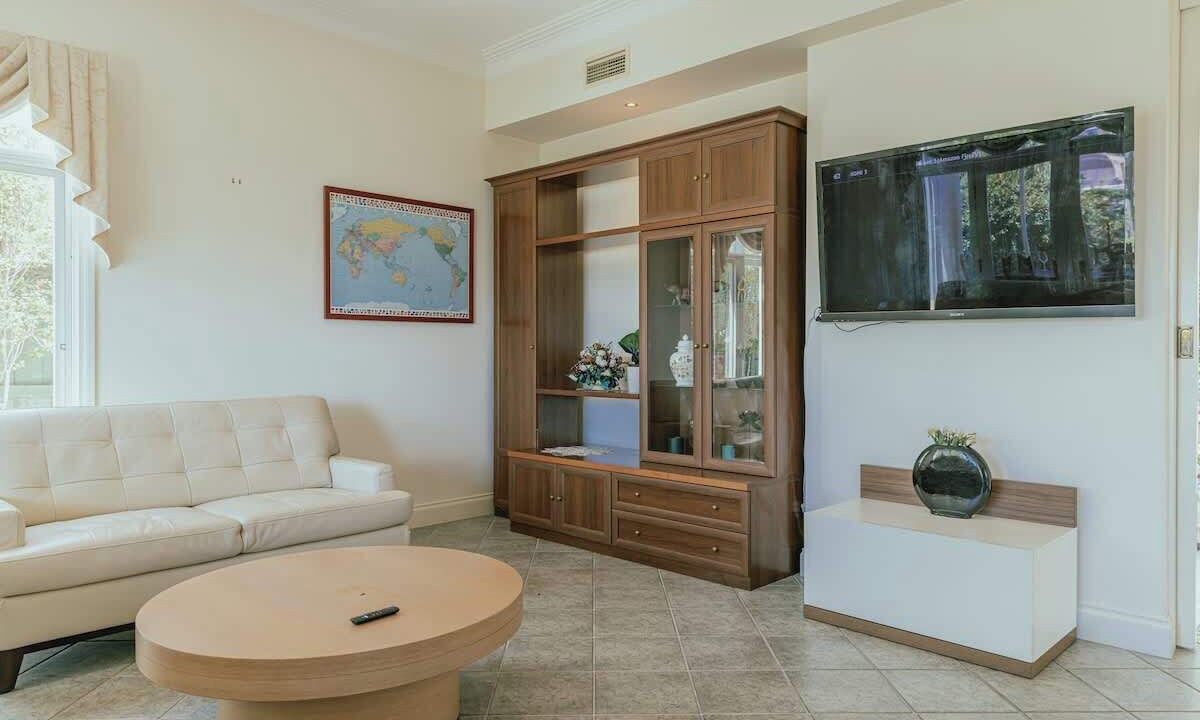 Photo of Livingroom in Patterson Lakes