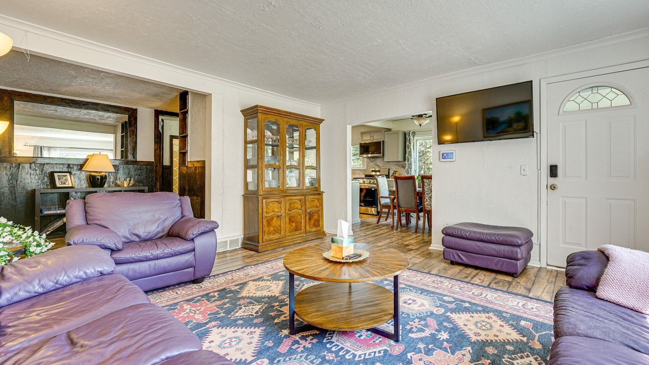 Photo of Livingroom in Bedford