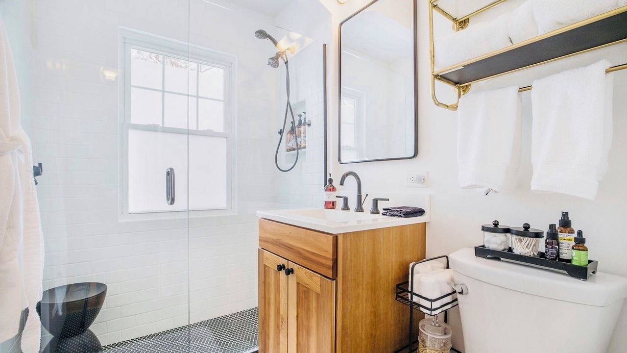 Photo of Bathroom in Dicken