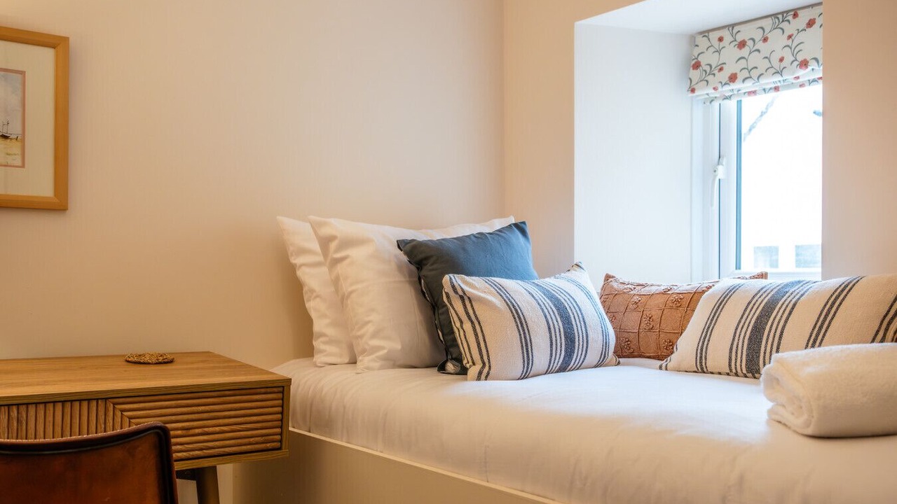 Photo of Bedroom in Bourton