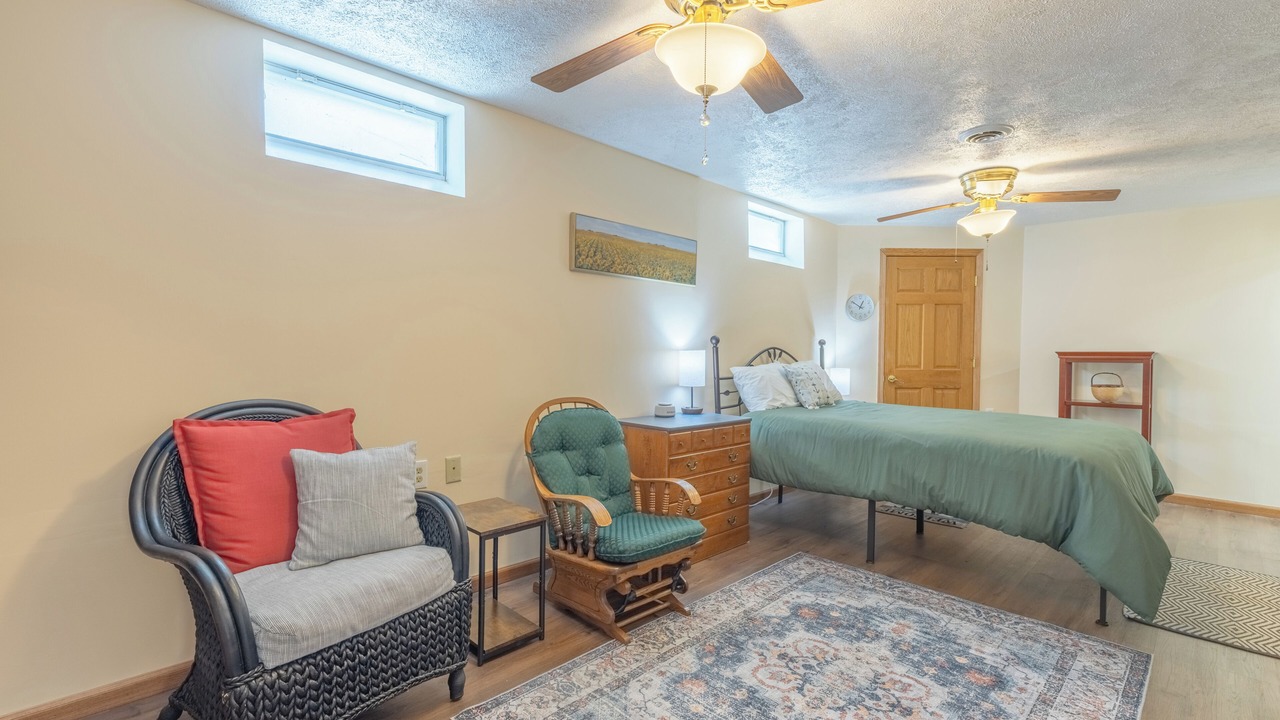 Photo of Bedroom in Paw Paw