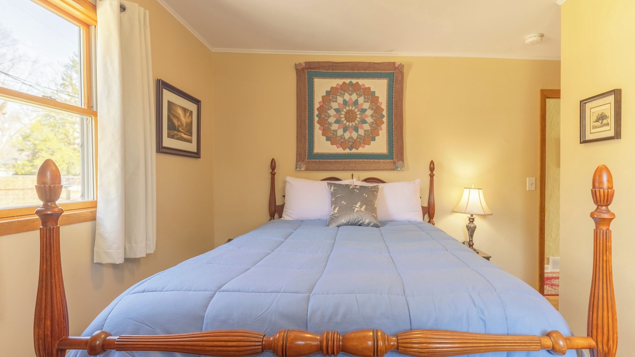 Photo of Bedroom in Paw Paw