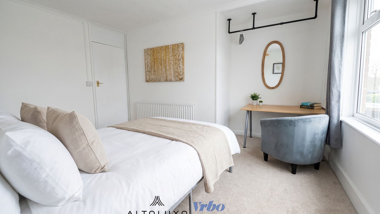 Photo of Bedroom in Little Stoke