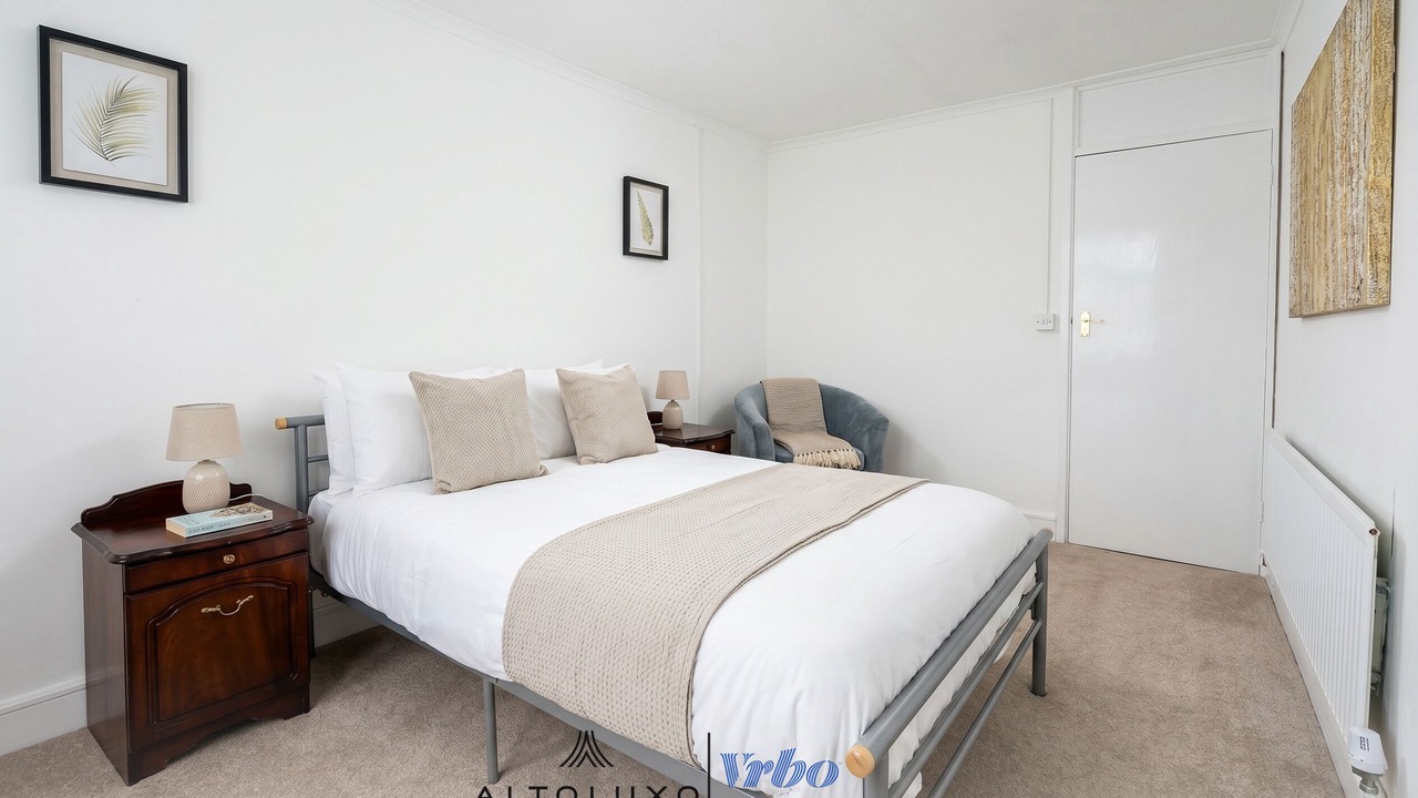 Photo of Bedroom in Little Stoke