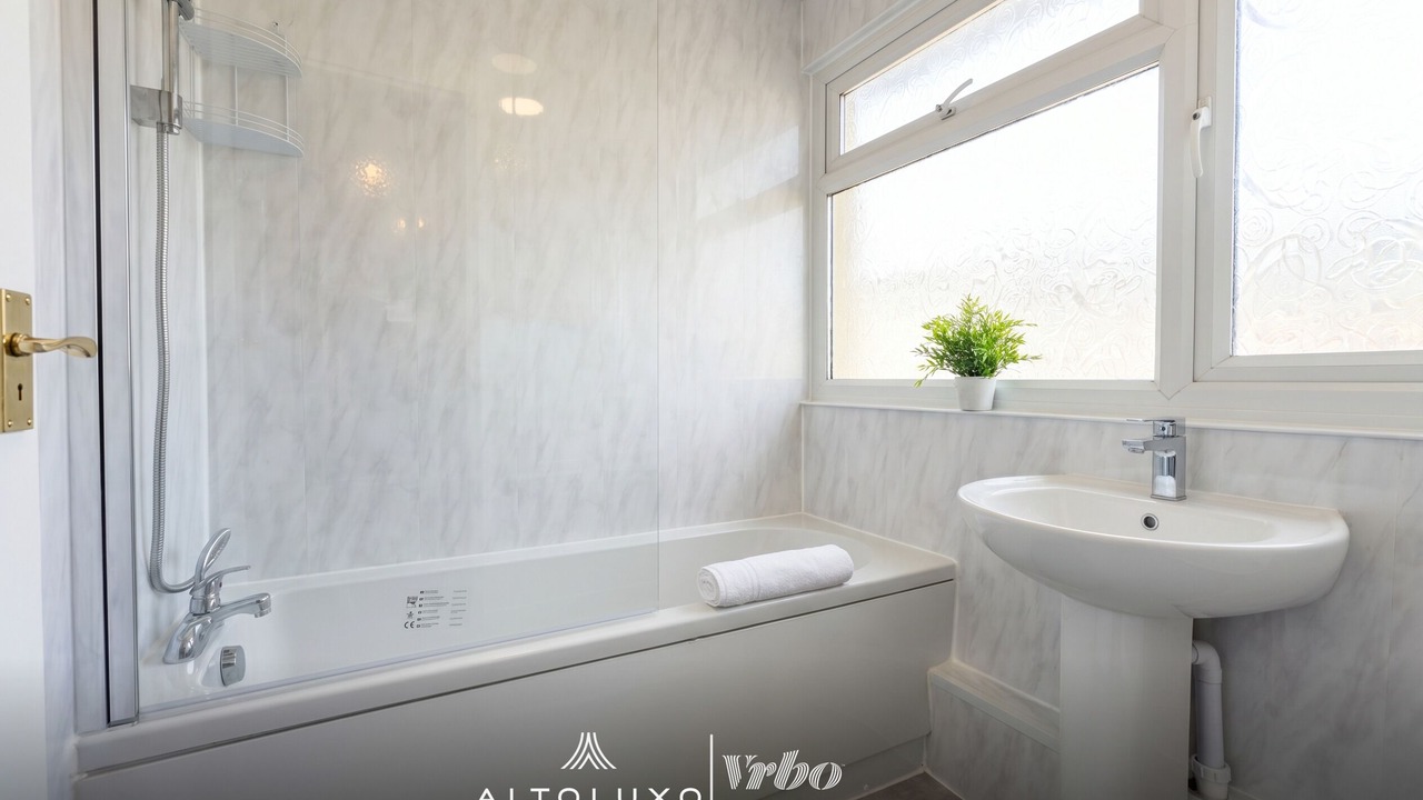 Photo of Bathroom in Little Stoke