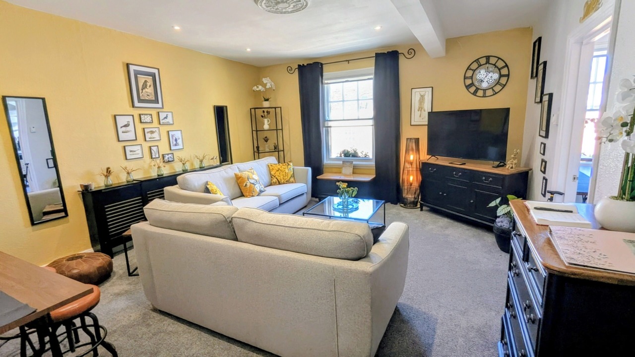 Photo of Livingroom in Cirencester