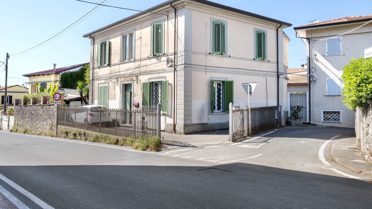 Photo of Outdoor in Massa
