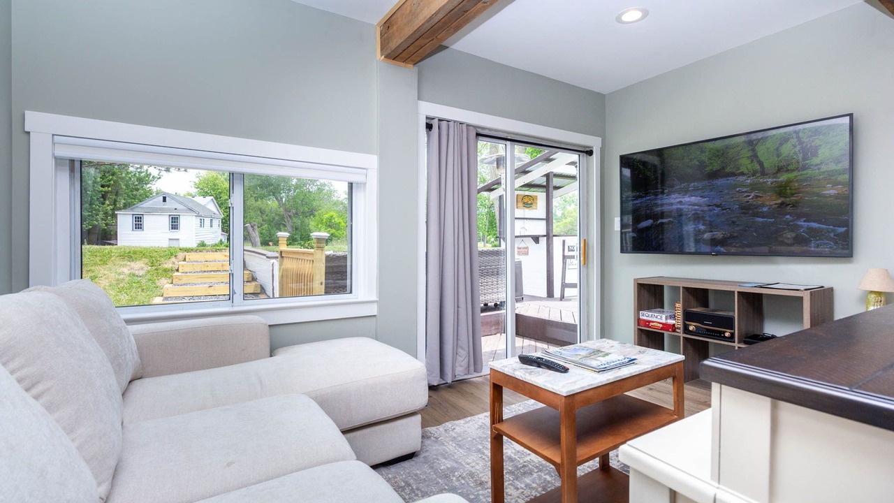 Photo of Livingroom in Wayne County