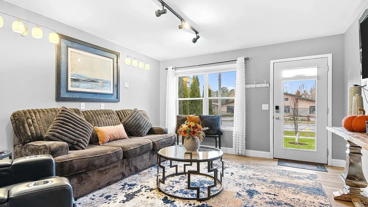 Photo of Livingroom in Elk Rapids