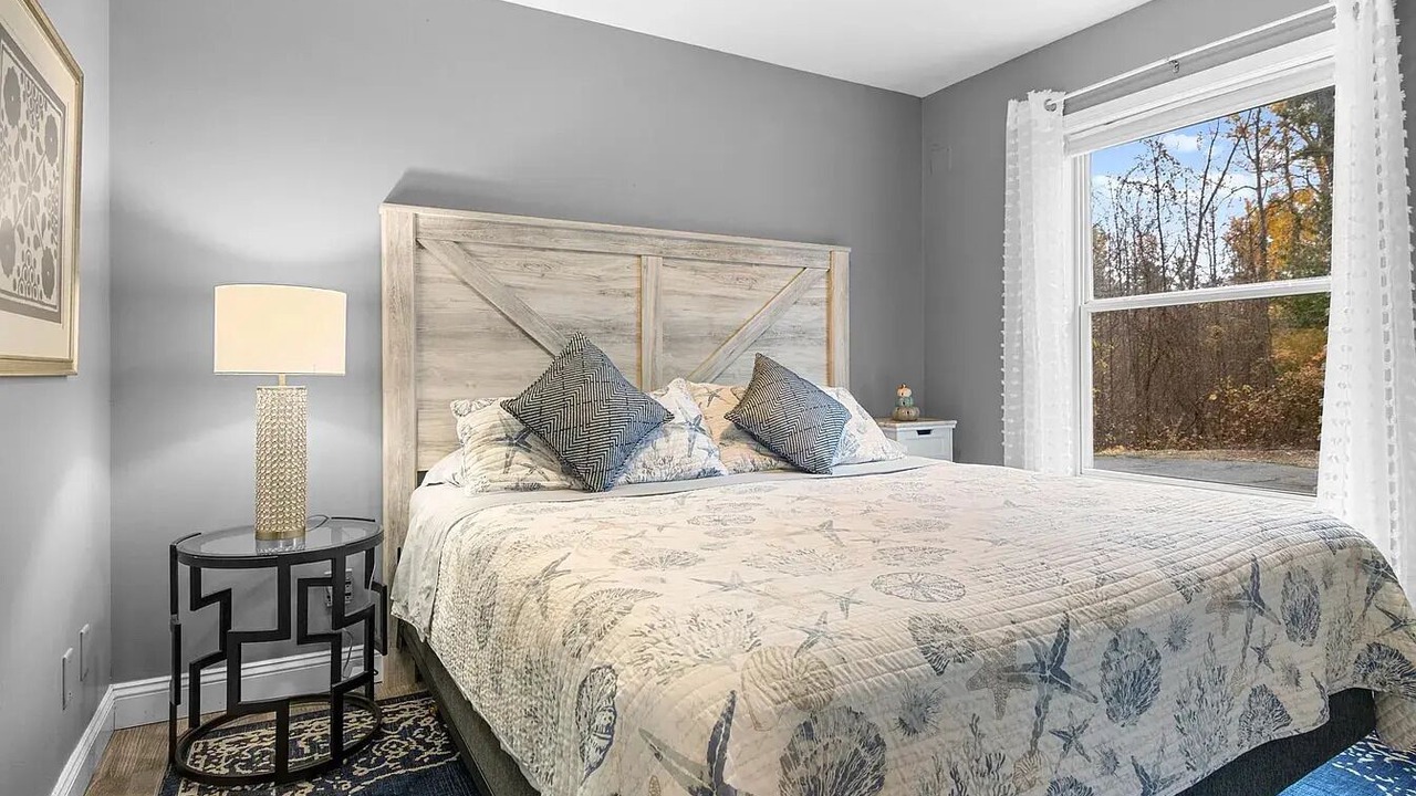 Photo of Bedroom in Elk Rapids