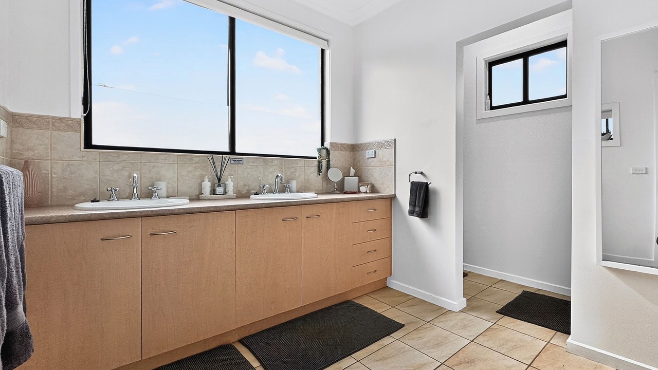 Photo of Bathroom in Inverloch