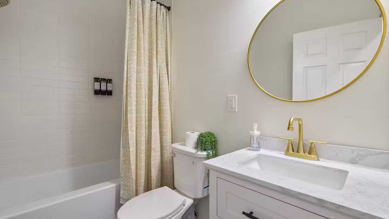 Photo of Bathroom in Mexicantown - Southwest Detroit