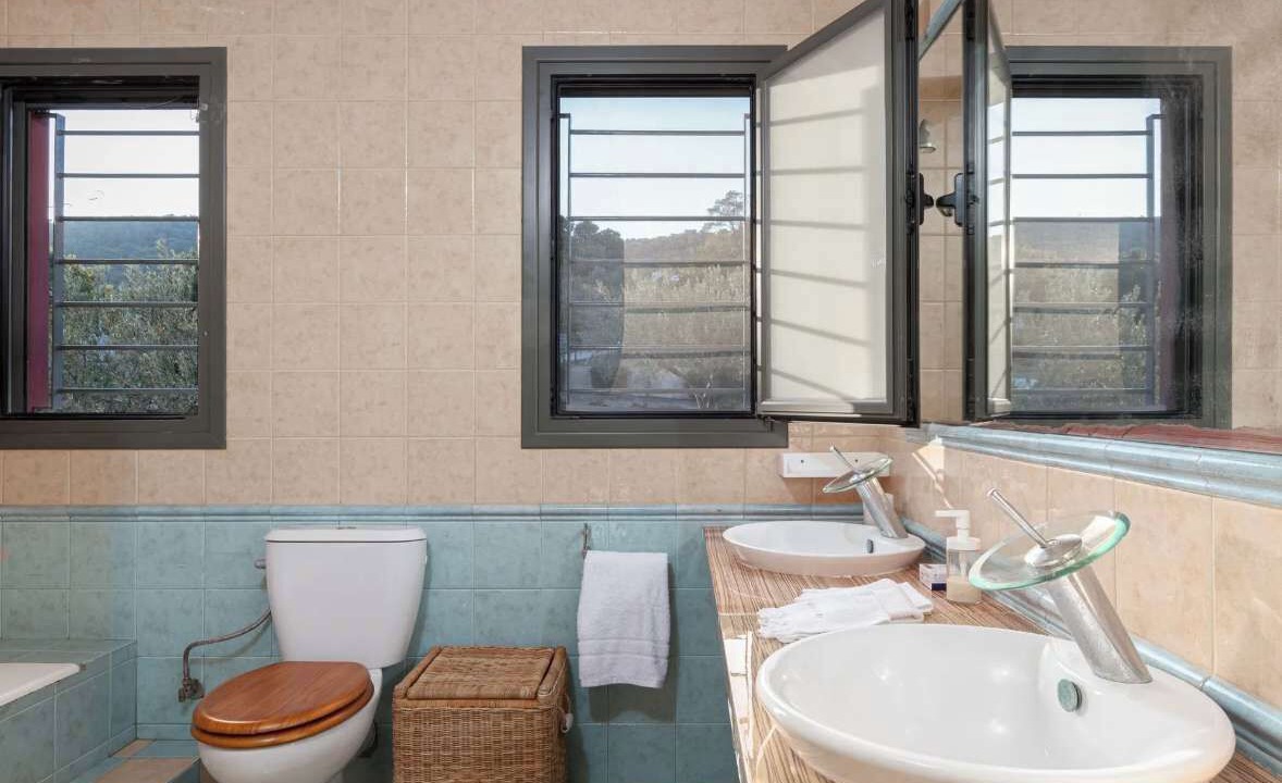 Photo of Bathroom in Agia Marina