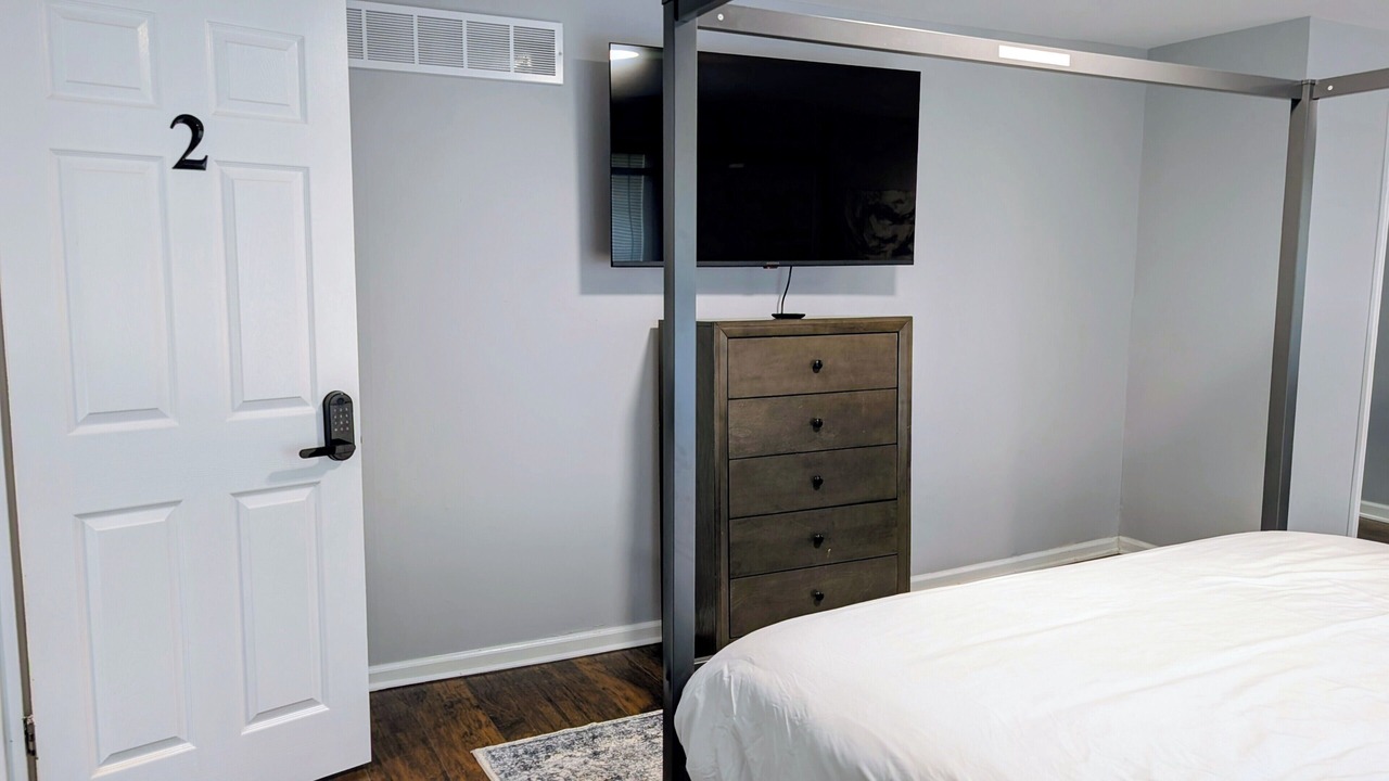 Photo of Bedroom in Romulus
