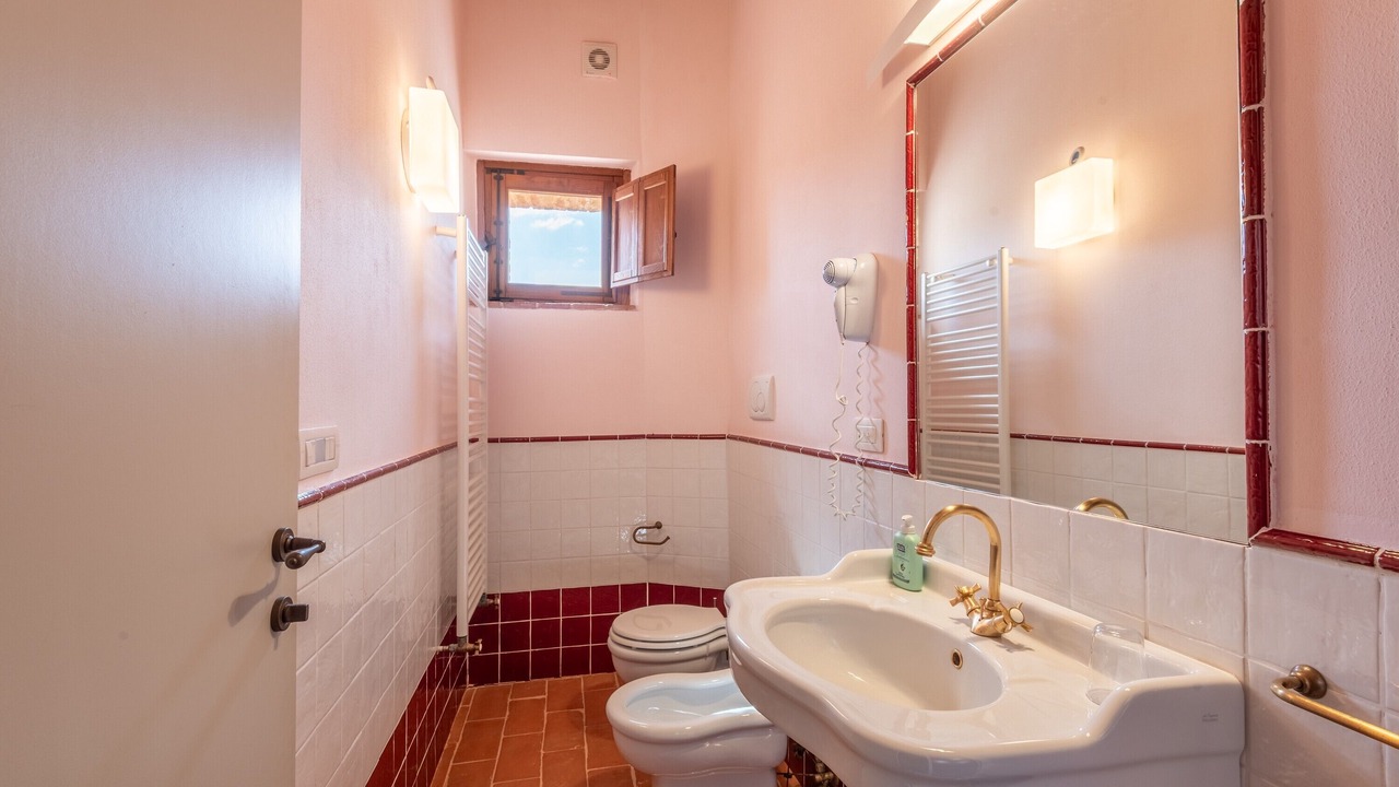 Photo of Bathroom in Simignano