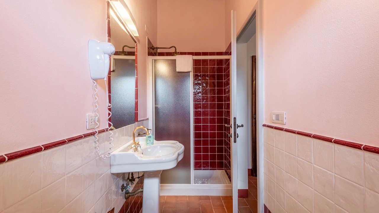 Photo of Bathroom in Simignano
