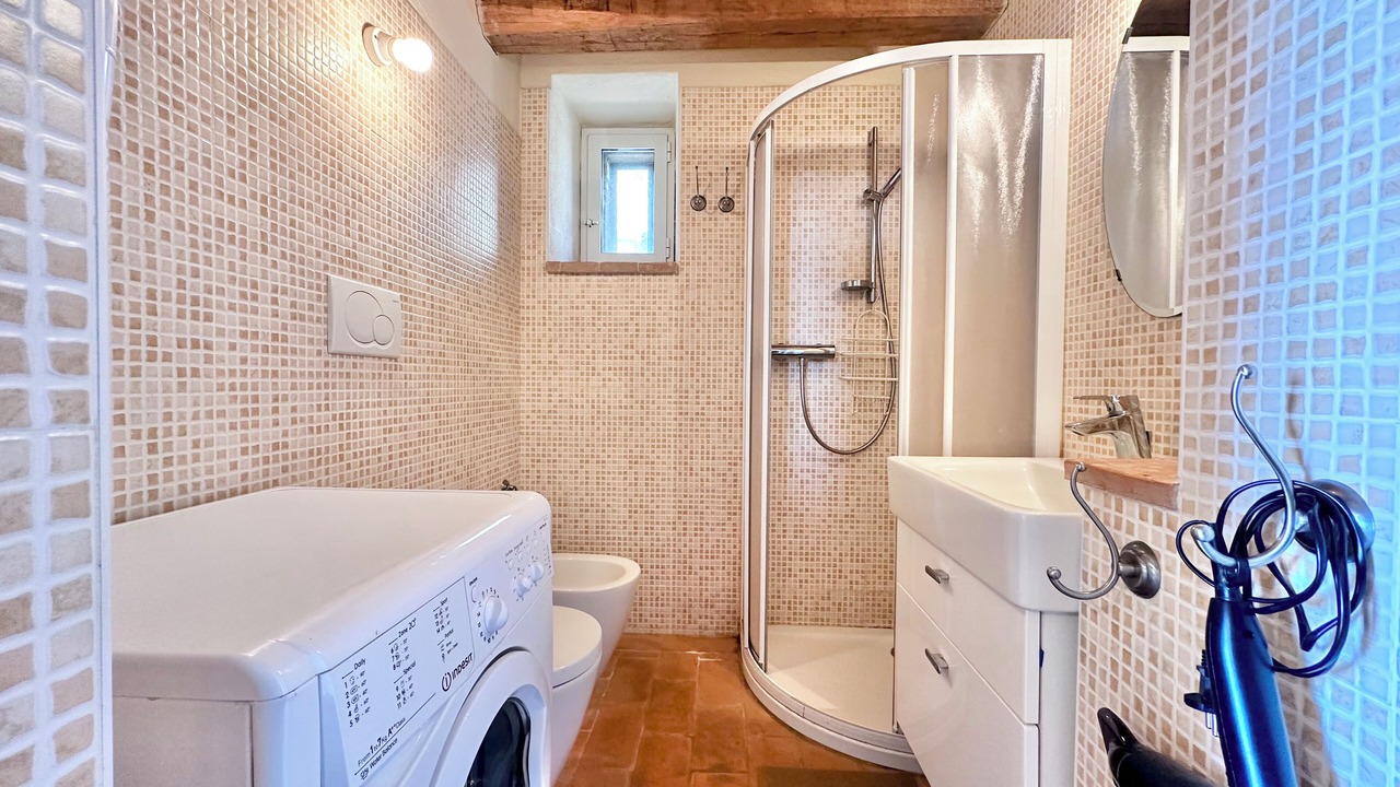 Photo of Bathroom in Montalcino