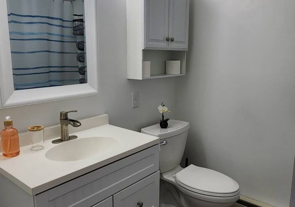 Photo of Bathroom in Oak Harbor