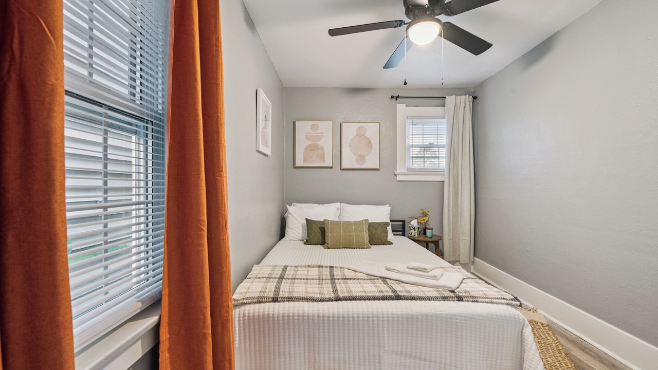 Photo of Bedroom in Rossford