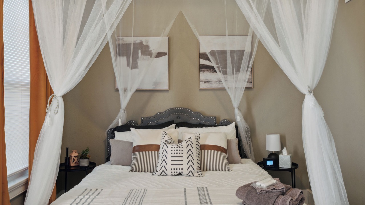 Photo of Bedroom in Rossford