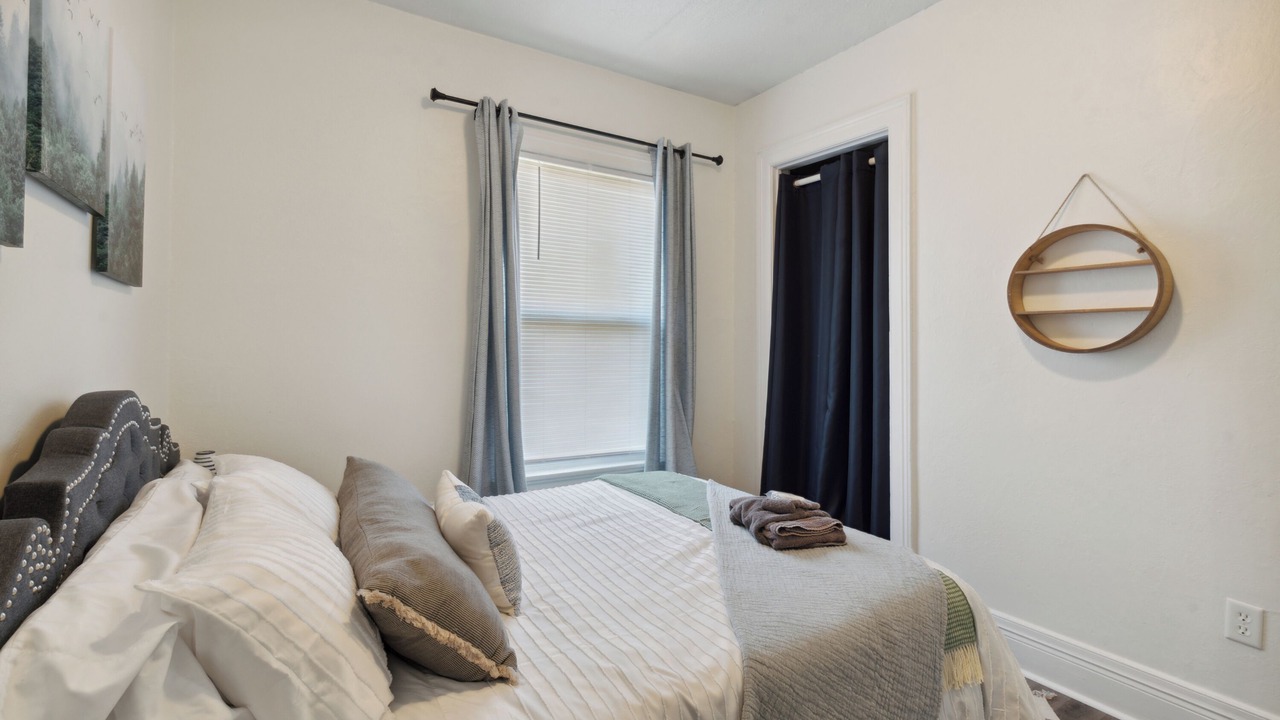 Photo of Bedroom in Rossford