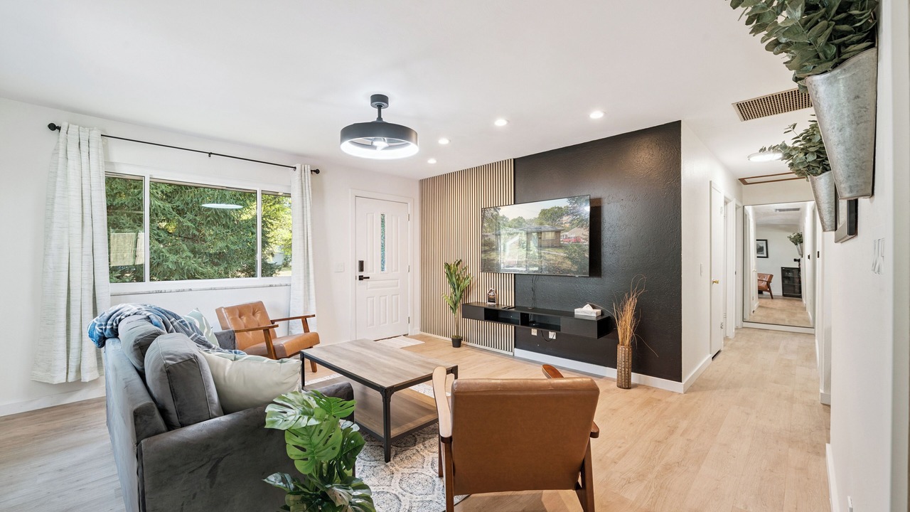 Photo of Livingroom in Sylvania