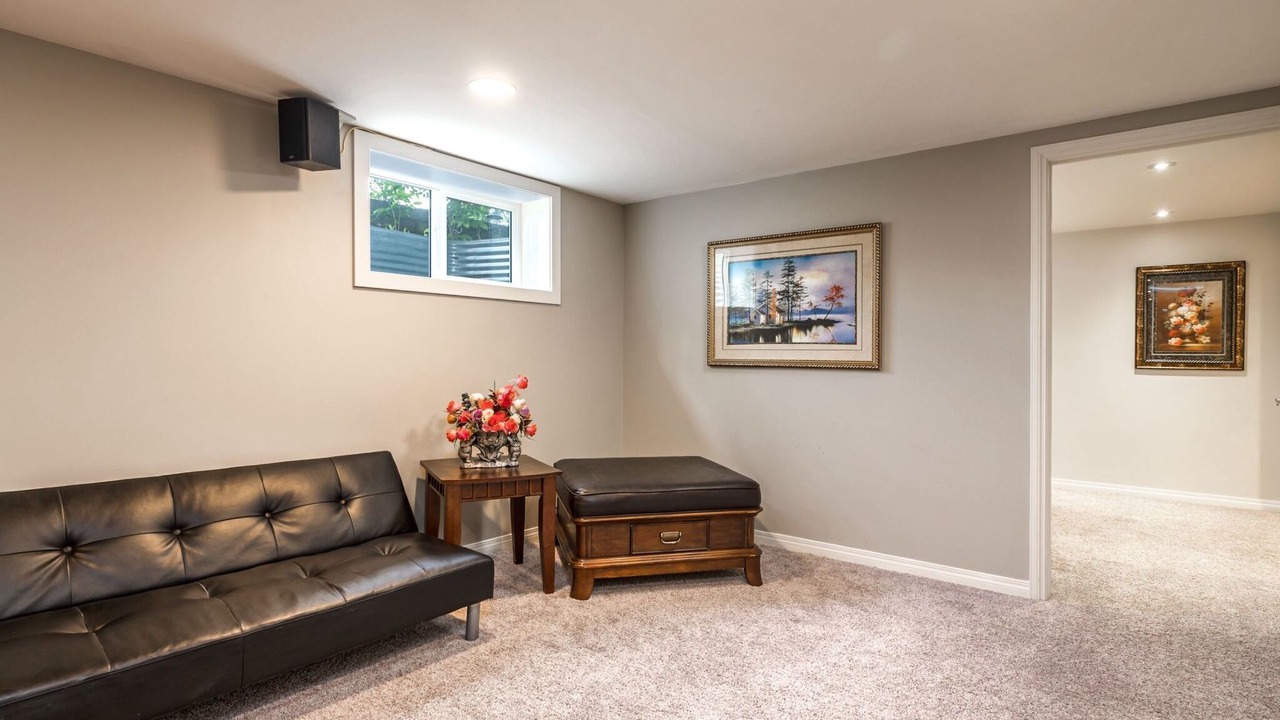Photo of Livingroom in Haysboro