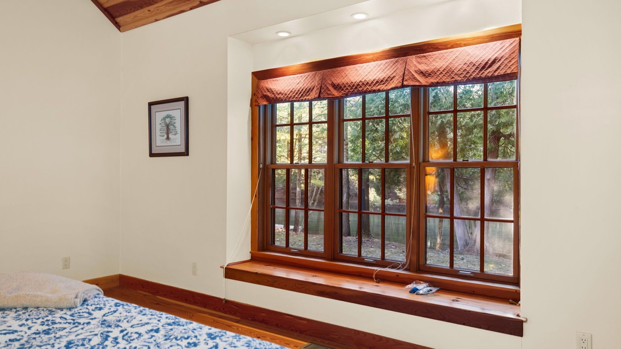Photo of Bedroom in Glen Arbor