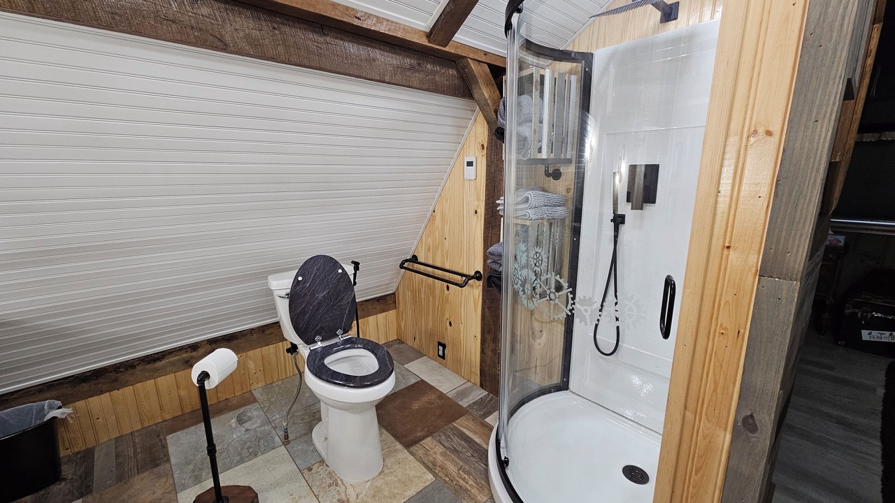Photo of Bathroom in Oak Harbor