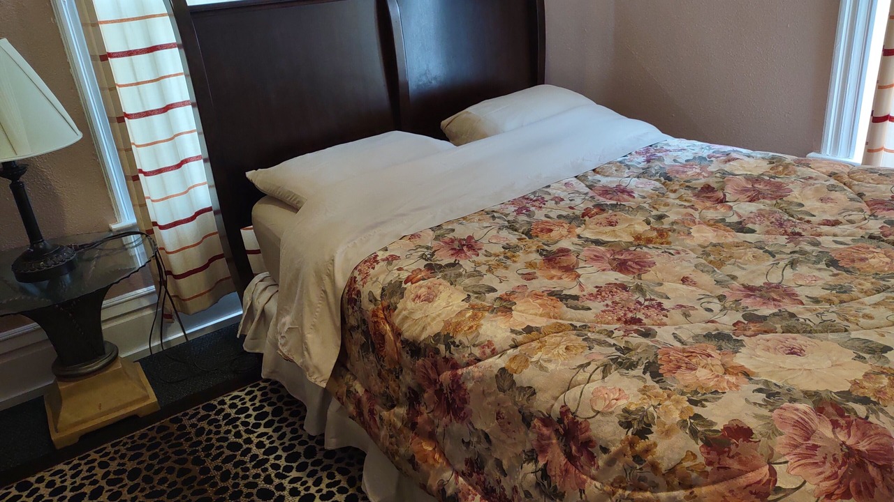 Photo of Bedroom in Lansing