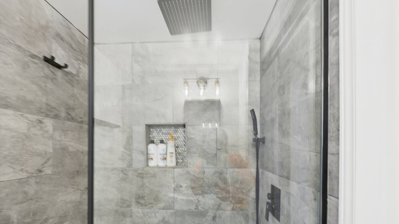 Photo of Bathroom in Wrigleyville