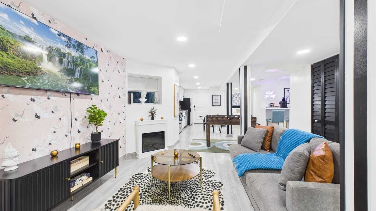 Photo of Livingroom in Wrigleyville
