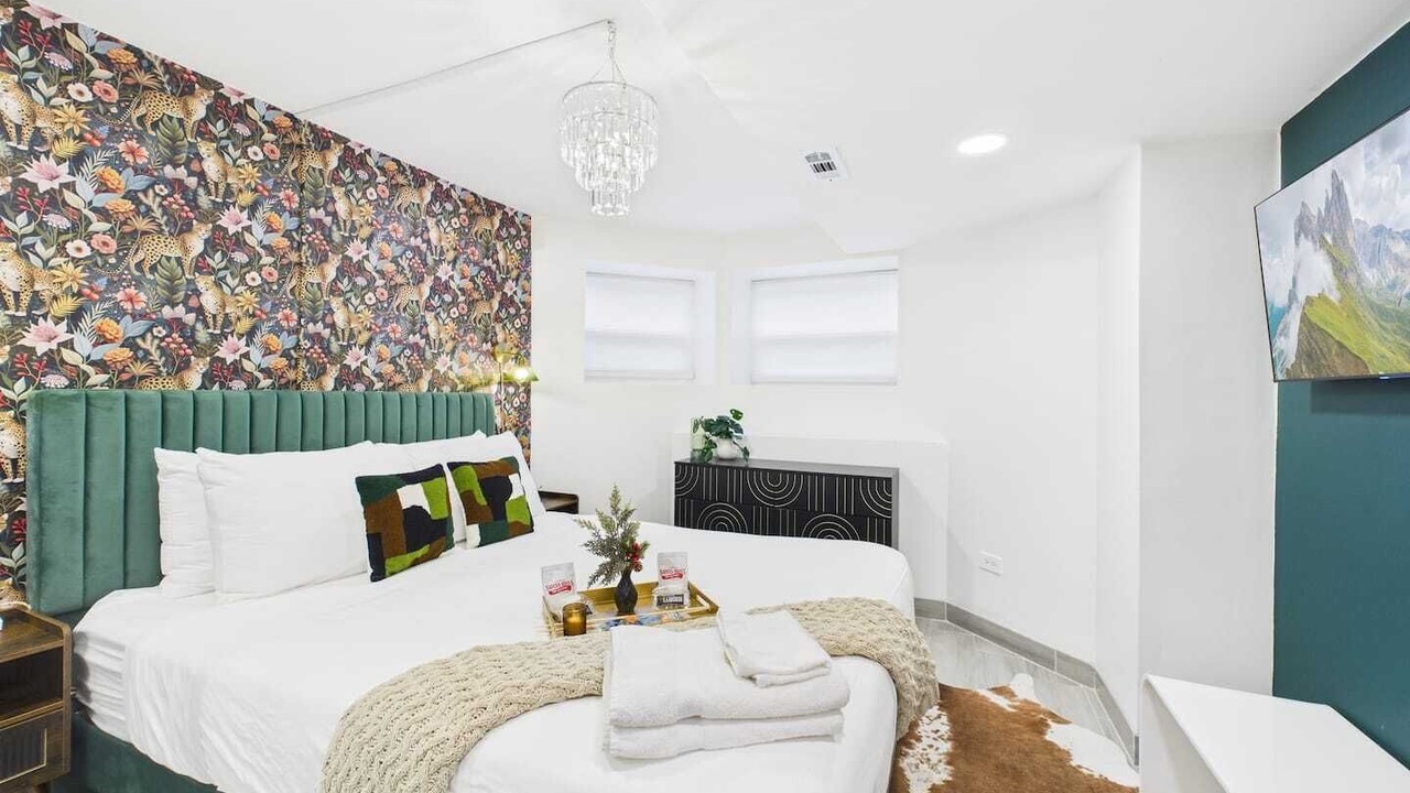 Photo of Bedroom in Wrigleyville