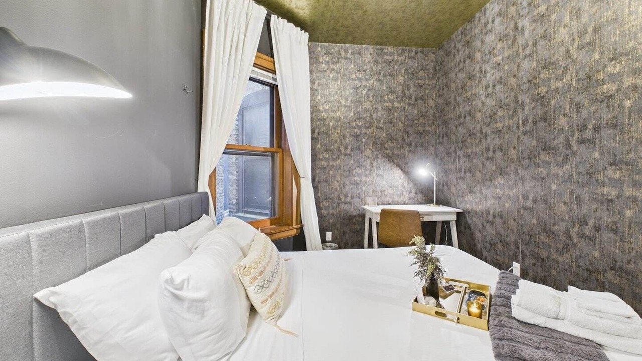 Photo of Bedroom in Wrigleyville