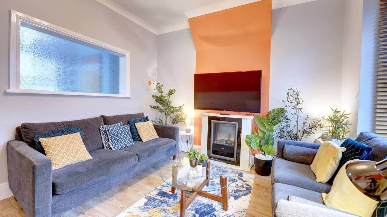 Photo of Livingroom in Smethwick