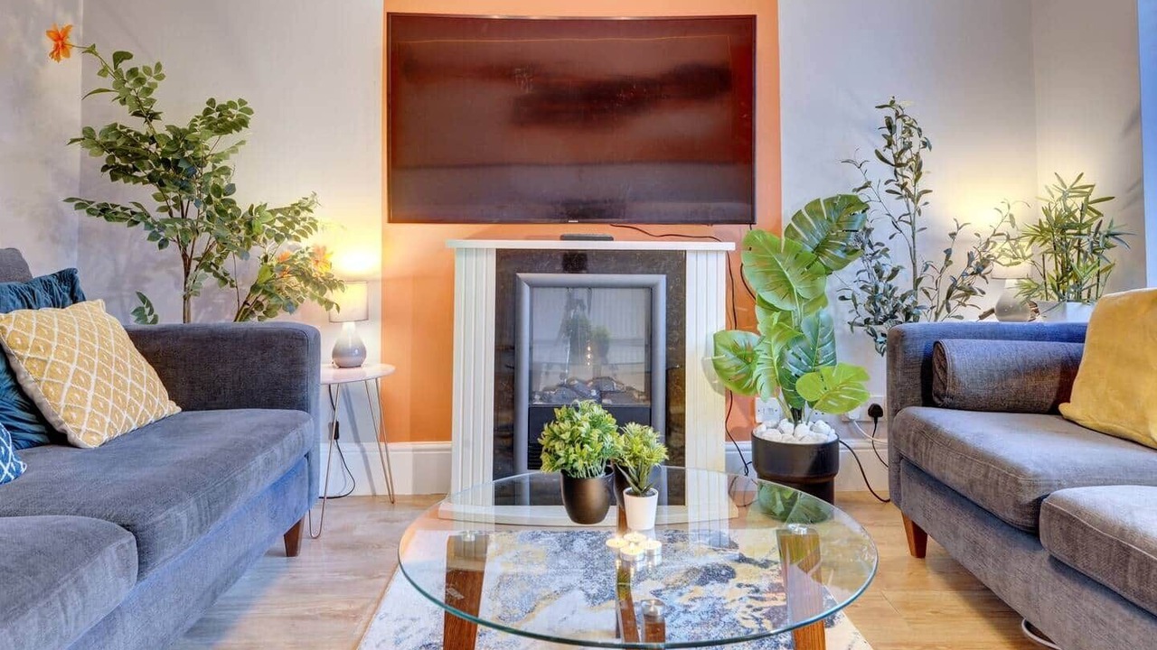 Photo of Livingroom in Smethwick