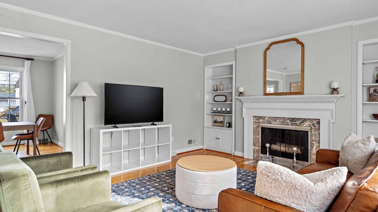 Photo of Livingroom in Ottawa Hills