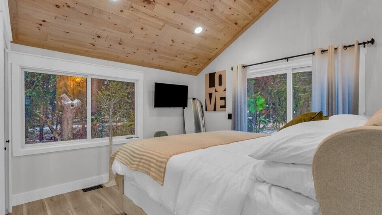 Photo of Bedroom in Port Sanilac
