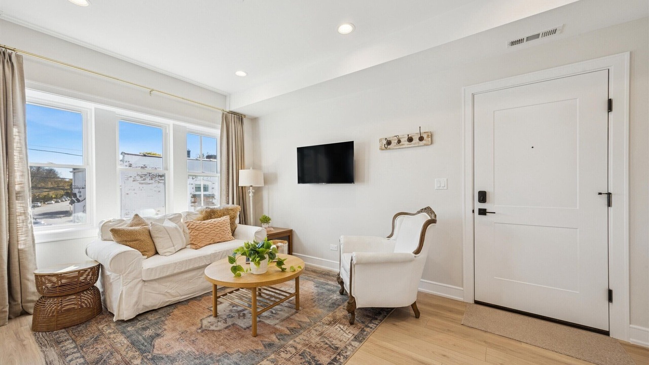 Photo of Livingroom in La Grange
