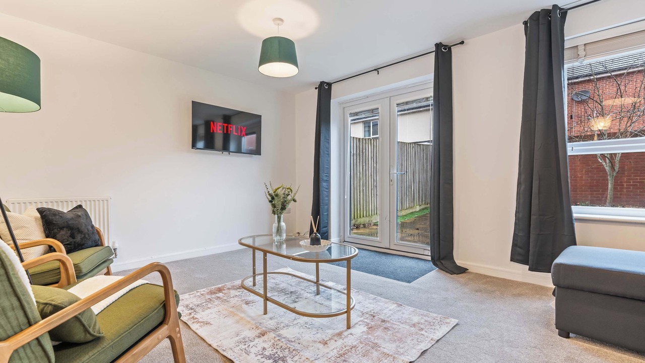 Photo of Livingroom in Patchway